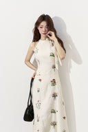Vogsion White Floral Embroidered Linen Halter Neck Midi Dress with Pockets - Real Customer Photo in White – floral embroidered summer dress 2026, halter midi dress with pockets
