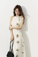 Vogsion White Floral Embroidered Linen Halter Neck Midi Dress with Pockets - Real Customer Photo in White – floral embroidered summer dress 2026, halter midi dress with pockets