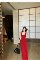 Vogsion “Crimson Reverie” Holiday Maxi Dress – Red Wine Elegance